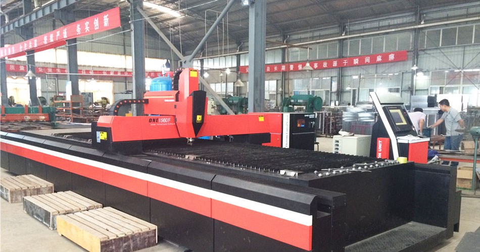 CNC-laser-cutting-machine